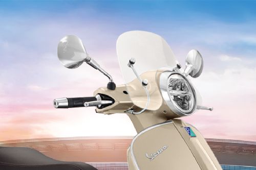 Vespa GTS TOURING 300 Head Light View