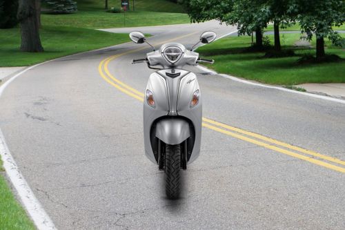 ยามาฮ่า แกรนด์ฟิลาโน่ ไฮบริด Front View Full Image