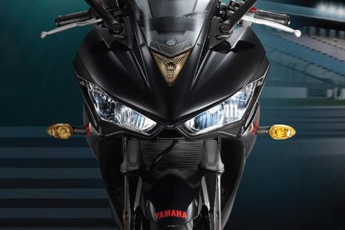 Yamaha YZF-R3 2015 Head Light View