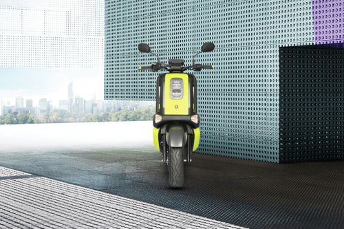 Yamaha Qbix 2017 Front View Full Image