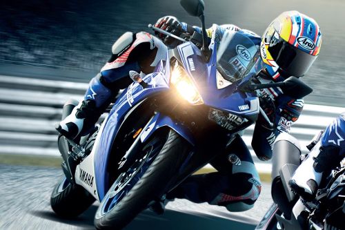 Yamaha YZF-R3 2017 Head Light View