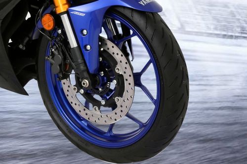 ยามาฮ่า วายซีเอฟ อาร์ 3 2019 Front Tyre View