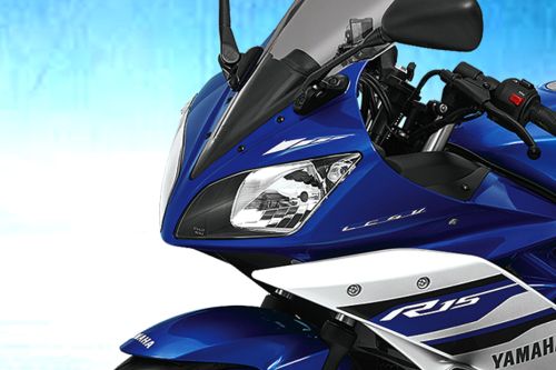 Yamaha YZF-R15 2016 Head Light View