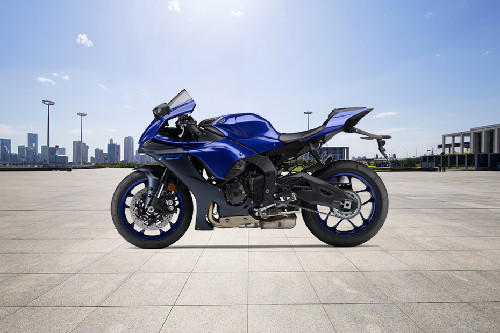 ยามาฮ่า R1 Left Side View Full Image