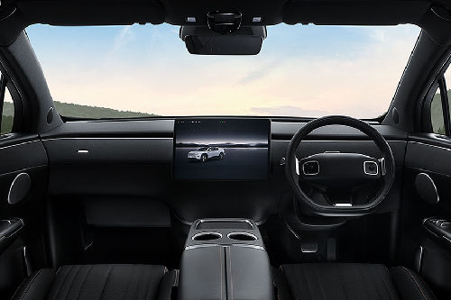 Dashboard View of Deepal E07 Plus