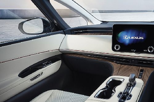 เลกซัส LM Glove Box