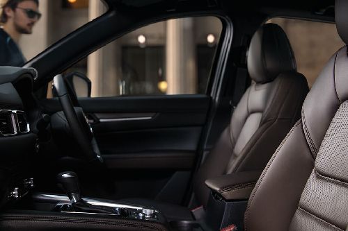 ซีเอ๊กซ์ 5 Front Seats