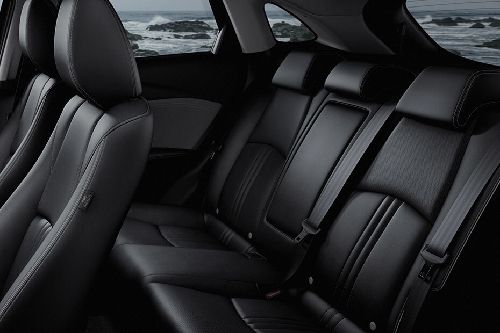 มาสด้า ซีเอ็กซ์-3 Rear Seats
