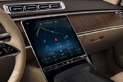 S-Class Saloon touch screen