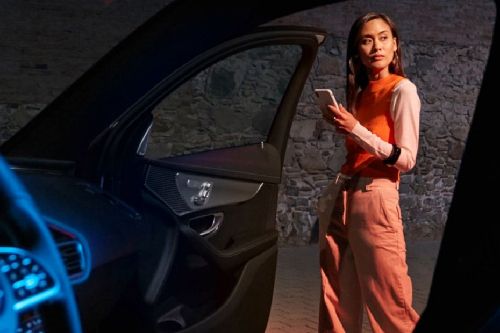 เมอเซเดส-เบนซ์ EQS Saloon Inside Of Drivers Side Open Door