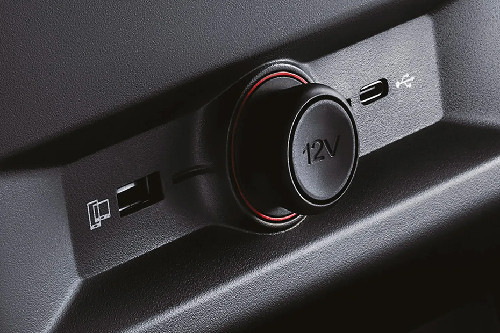 Power Accessories Outlet View of เอ็มจี 4 Electric