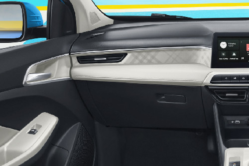 เอ็มจี 3 Hybrid Plus Passengers View