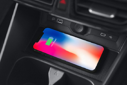 Power Accessories Outlet View of เอ็มจี 3 Hybrid Plus