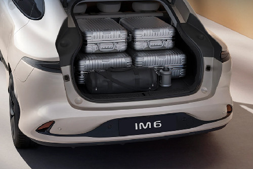 Storage Closer View of เอ็มจี IM6