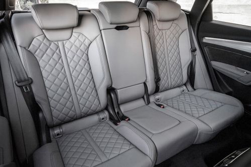 ออดี้ คิว 5 Rear Seats