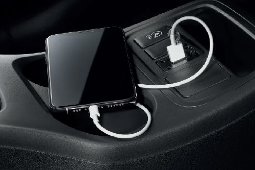 Power Accessories Outlet View of มิตซูบิชิ มิราจ