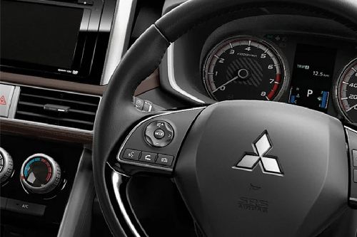 มิตซูบิชิ Xpander Cross Multi Function Steering