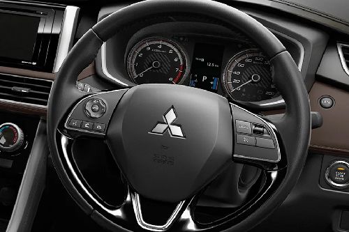 มิตซูบิชิ Xpander Cross Steering Wheel