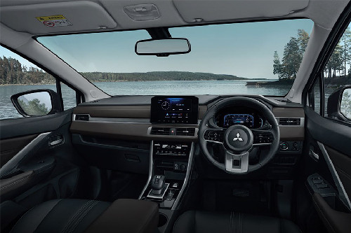 Dashboard View of Xpander HEV