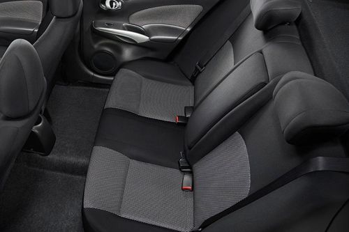 นิสสัน อัลเมร่า Rear Seats