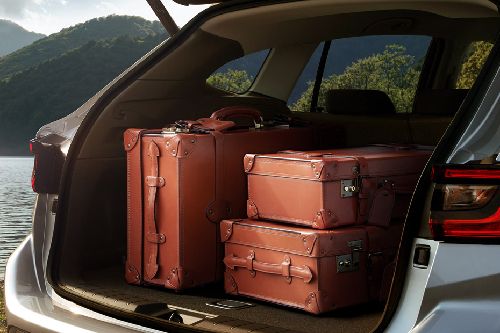 Storage Closer View of ซูบารุ WRX Wagon