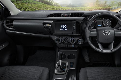 Dashboard View of ไฮลักซ์ รีโว สแตนดาร์ด แค็ป