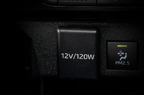 Power Accessories Outlet View of โตโยต้า ยาริส เอทีฟ