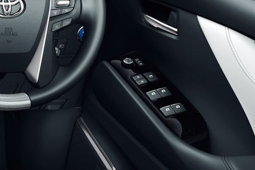 โตโยต้า อัลฟาร์ด Drivers Side In Side Door Controls