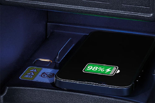 Power Accessories Outlet View of Toyota Corolla Cross