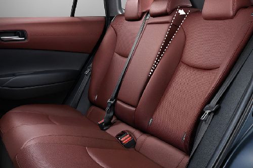 โตโยต้า Corolla Cross Rear Seats