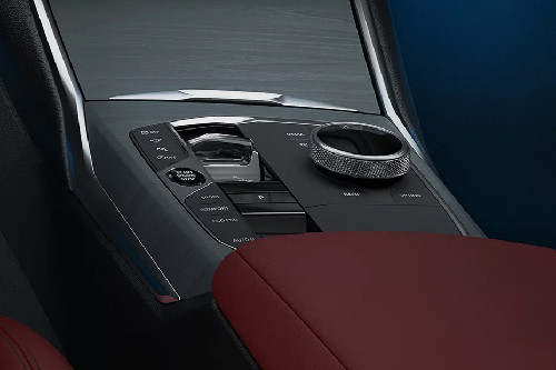 Center Controls of บีเอ็มดับเบิลยู ซีรีย์ 3 ซีดาน