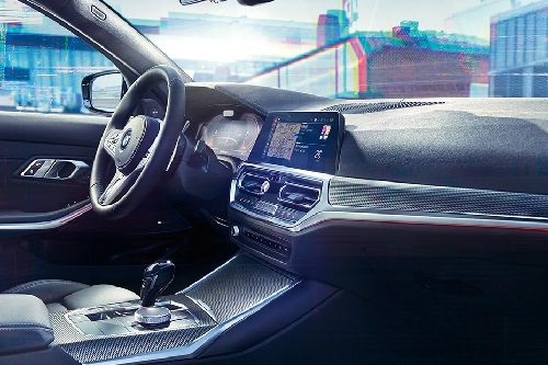 Dashboard View of เอ็ม 3 ซีดาน