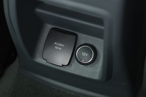 Power Accessories Outlet View of ฟอร์ด Ranger